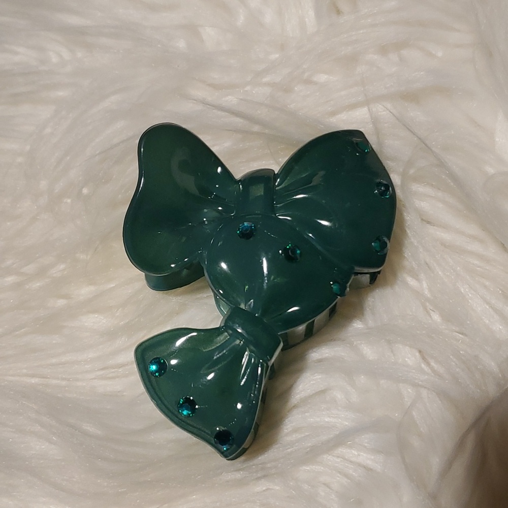 Tiff 'N Tam hair clip💚